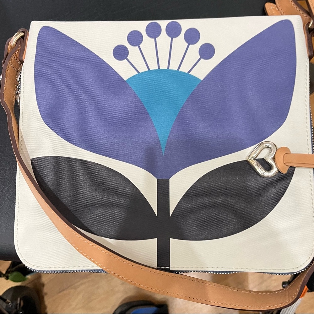 PRISTINE Brighton expandable shoulder bag. Brand new, never used. $20